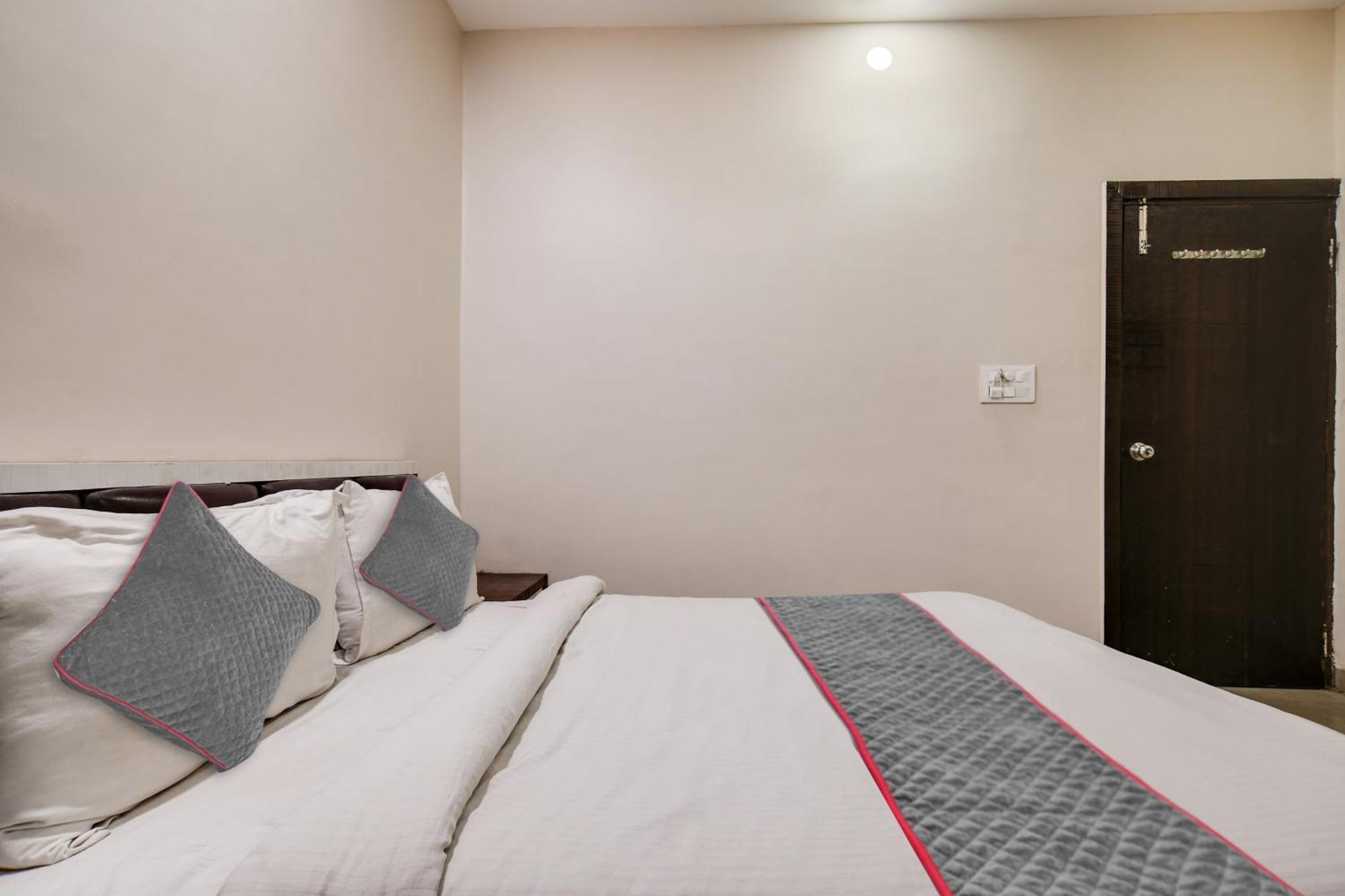 Townhouse Prime Stay Indore Esterno foto